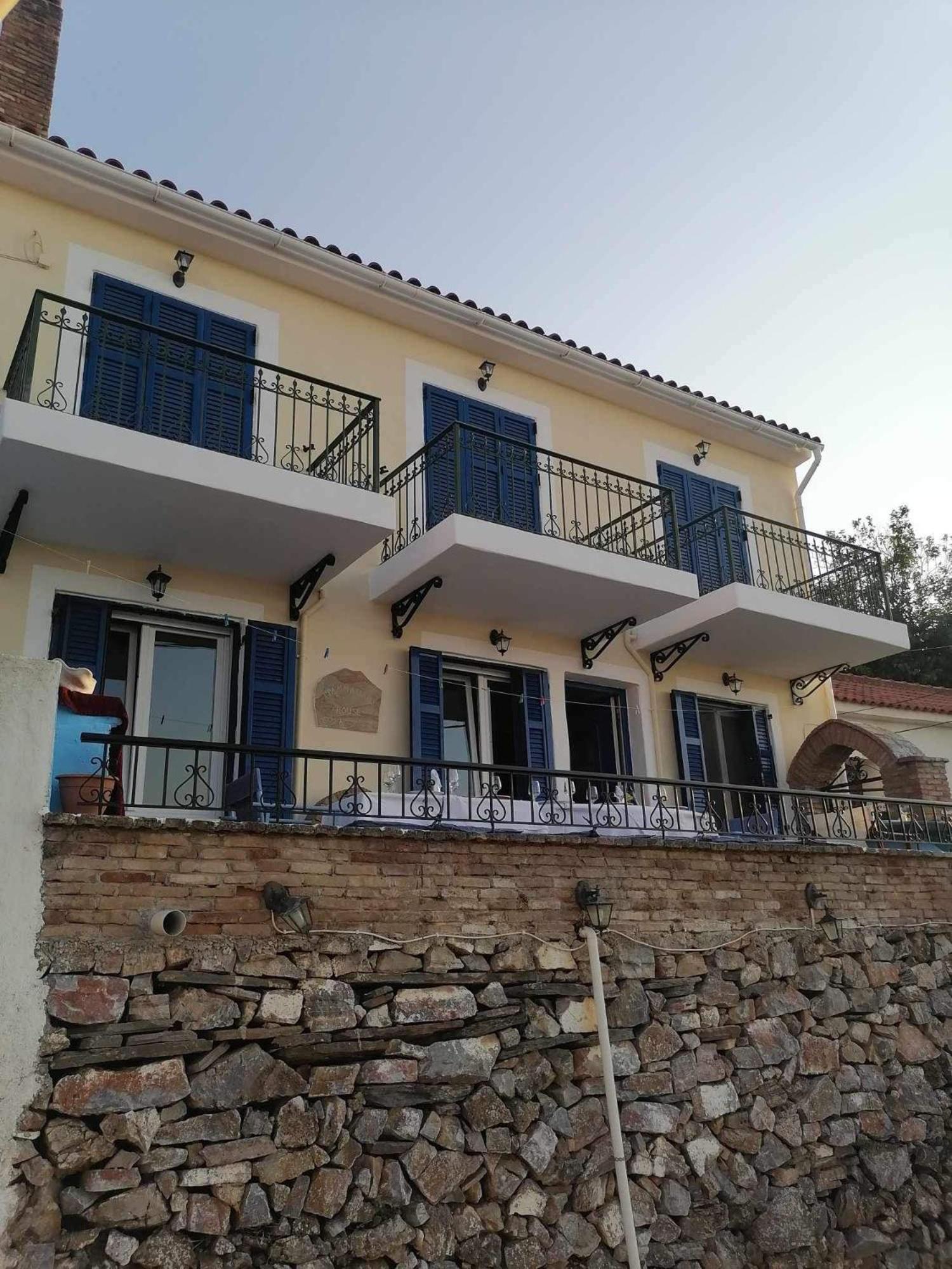 Отель Grammatikis House Vourliotes Экстерьер фото